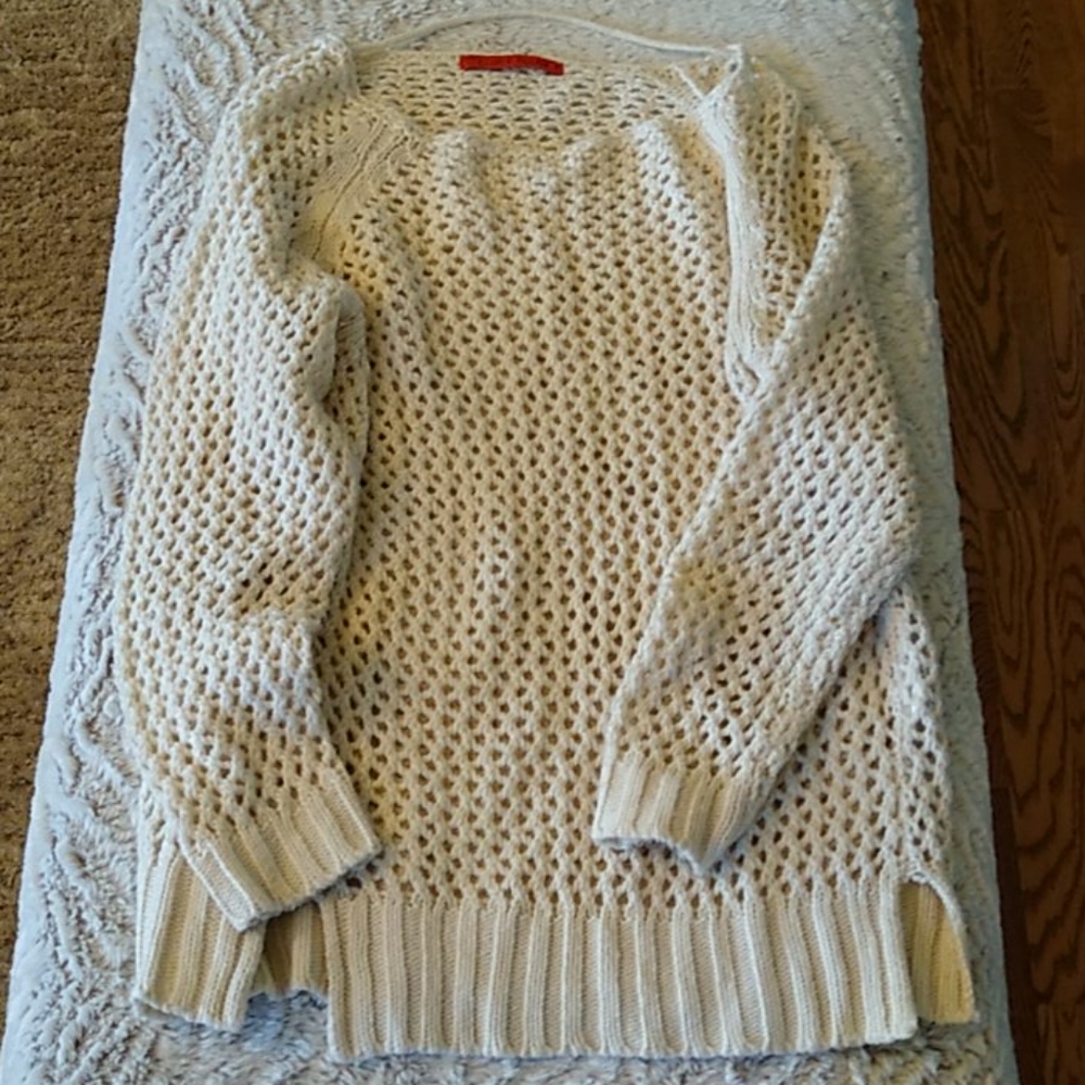 Clock House Sweater - Picture 4 of 8
